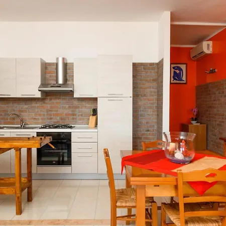 Complesso Delle Antiche Rotte Андрано